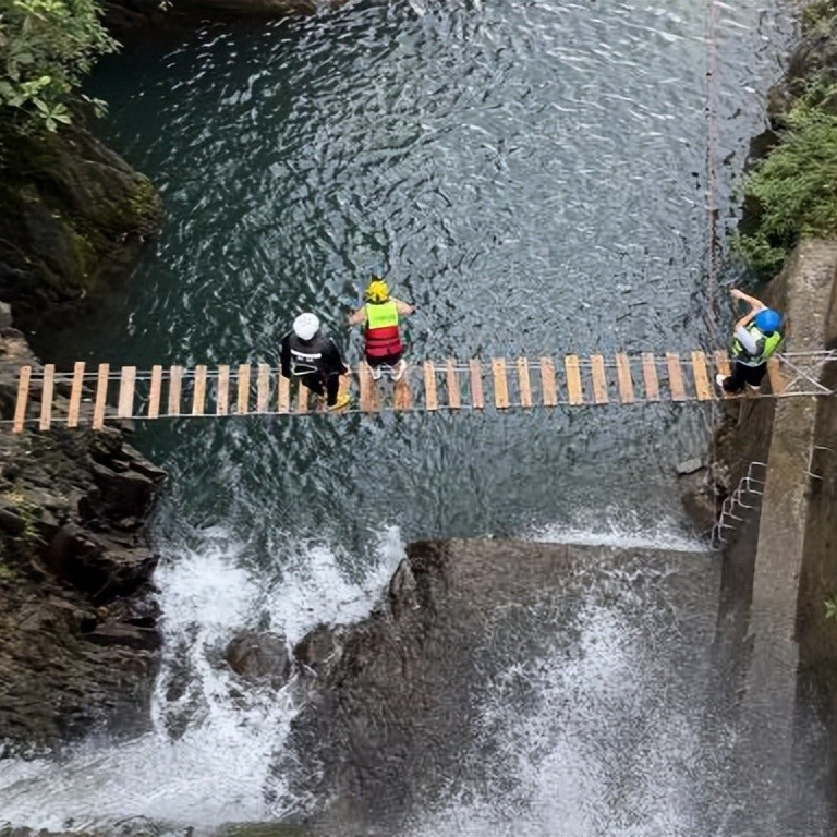 德阳农业产业平台——跟着村播去探村 | 村播带你游广济，解锁清凉新体验
